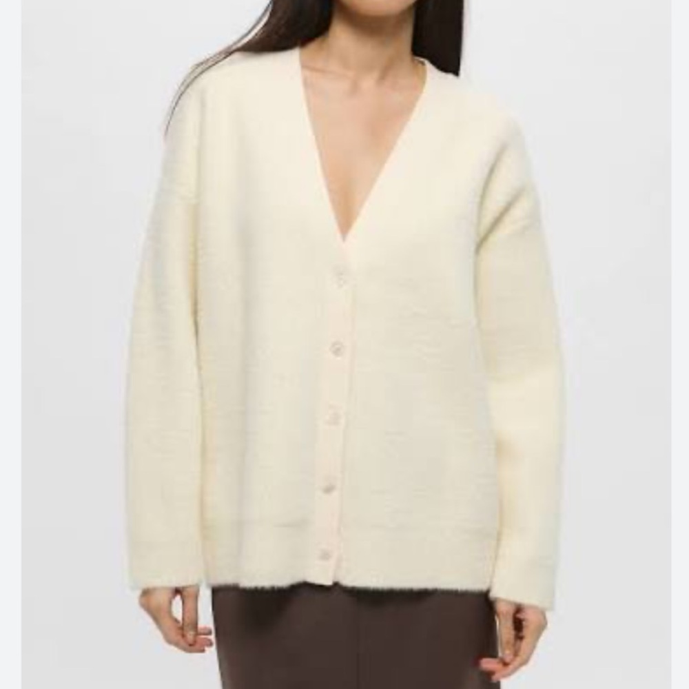 Mango Cream Fuzzy Buttoned Oversized Cardigan